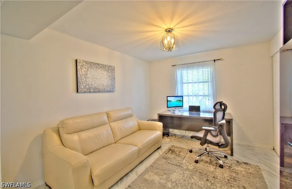 9590 Victoria Lane Naples FL 34109