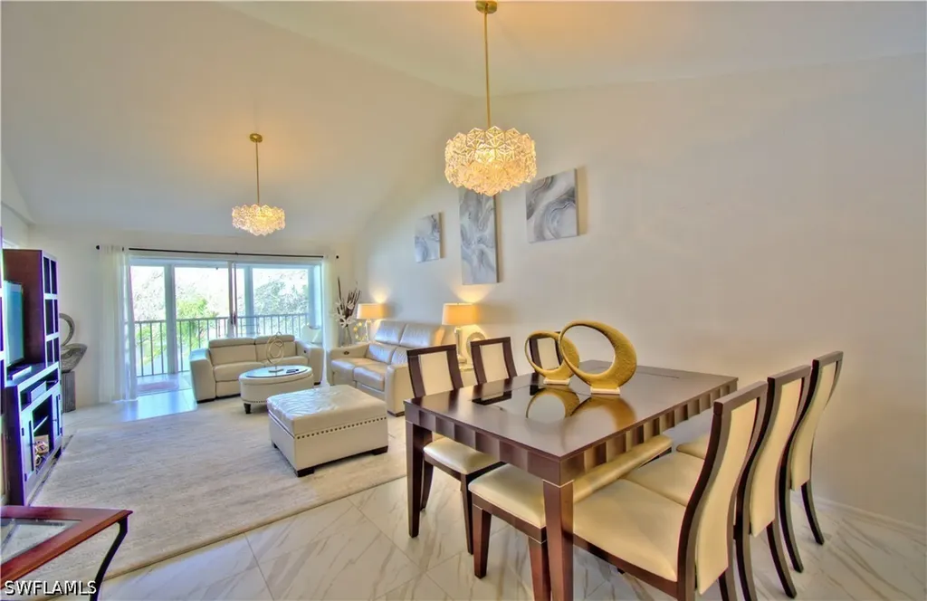 9590 Victoria Lane Naples FL 34109