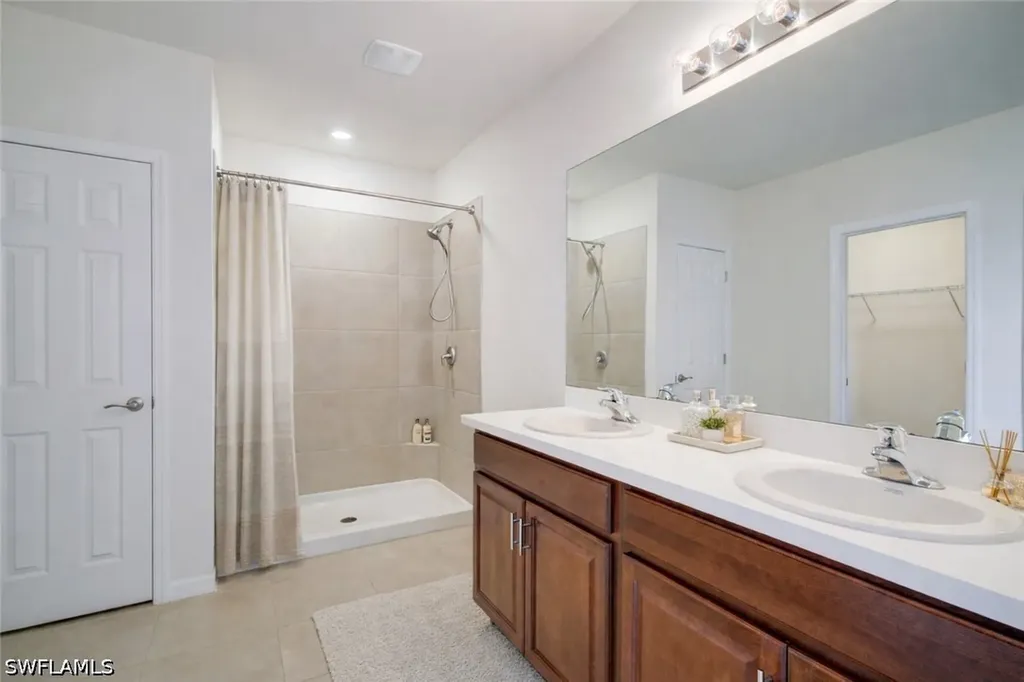 211 NE 20th Street Cape Coral FL 33909