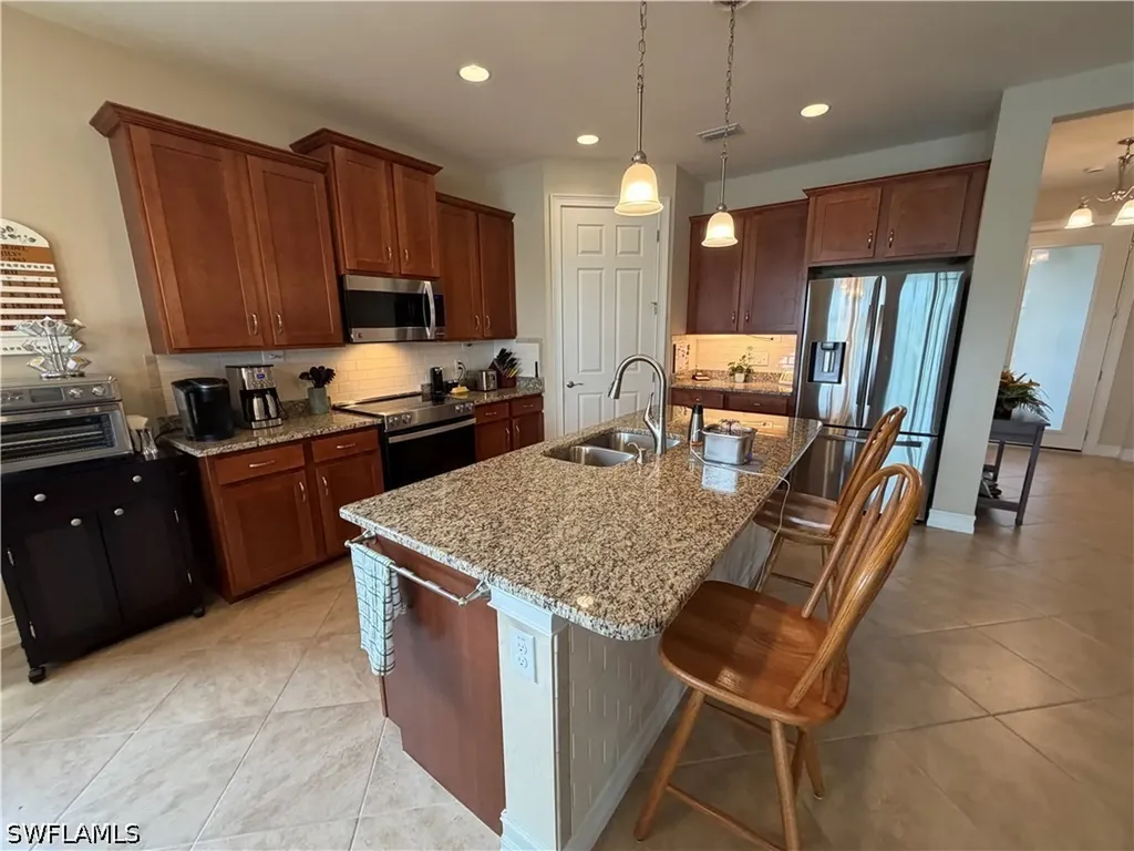 3156 Amadora Circle Cape Coral FL 33909