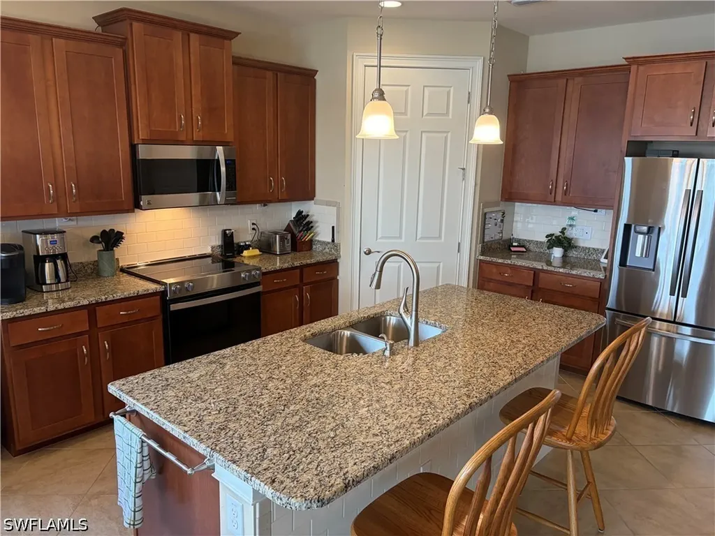 3156 Amadora Circle Cape Coral FL 33909
