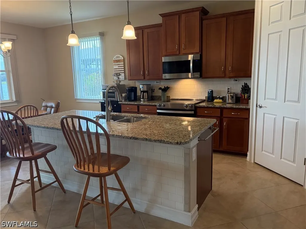3156 Amadora Circle Cape Coral FL 33909