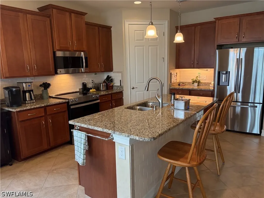 3156 Amadora Circle Cape Coral FL 33909