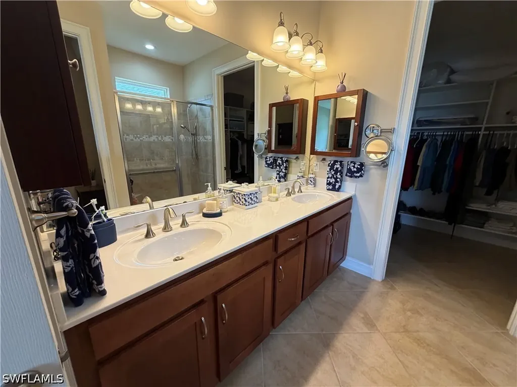 3156 Amadora Circle Cape Coral FL 33909