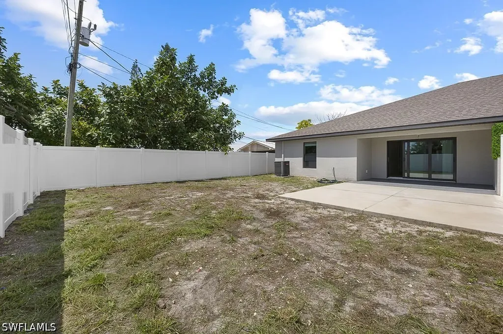 3429 SW 8th Place Cape Coral FL 33914