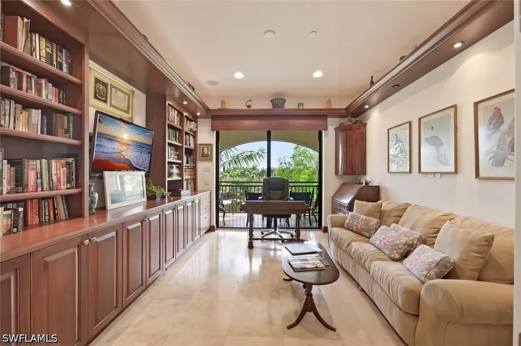 2538 Marquesa Royale Lane Naples FL 34109