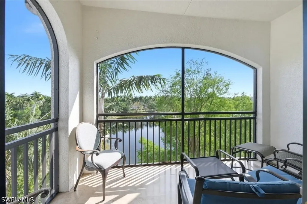 2538 Marquesa Royale Lane Naples FL 34109