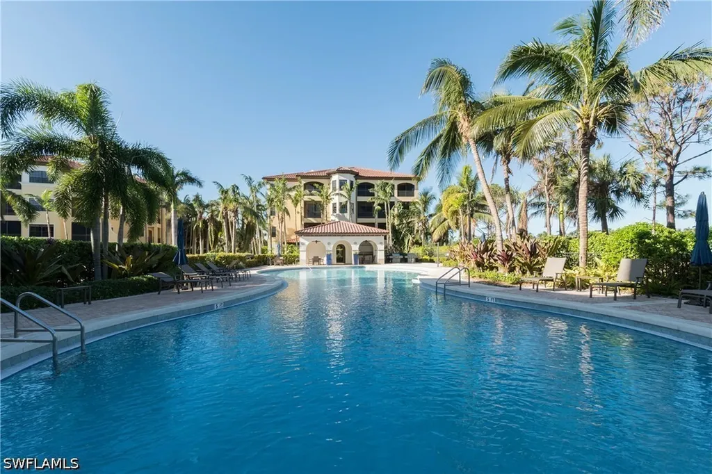 2538 Marquesa Royale Lane Naples FL 34109