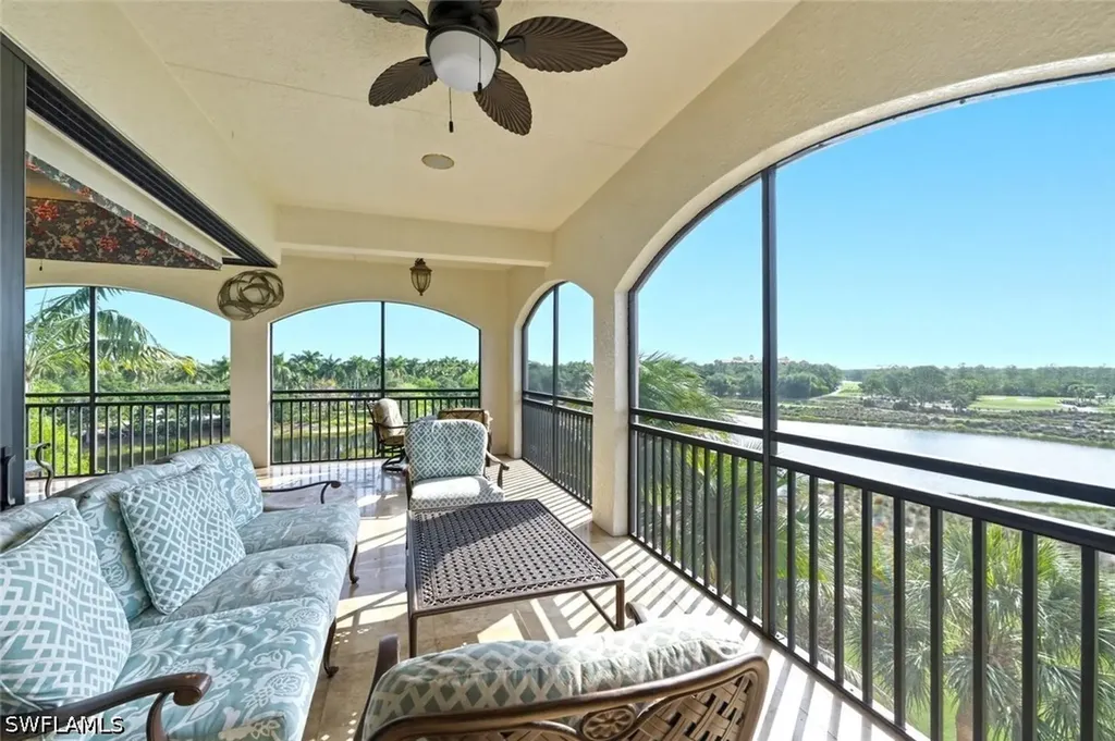 2538 Marquesa Royale Lane Naples FL 34109