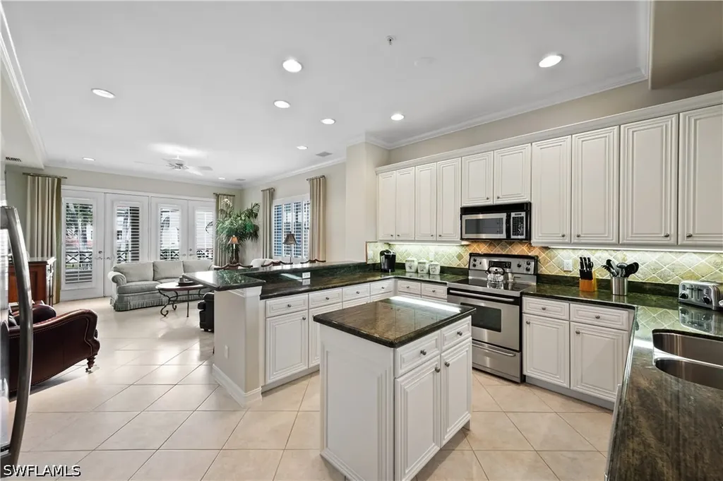 2658 Bolero Drive Naples FL 34109