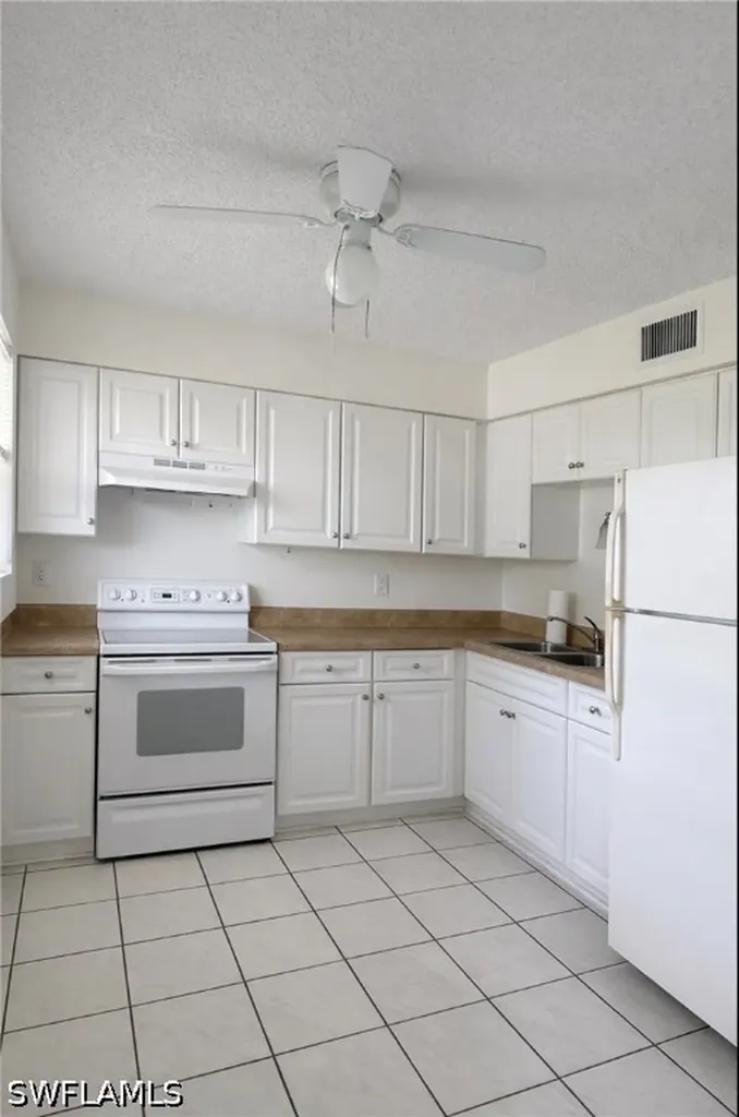 3325 Airport Road N Naples FL 34105