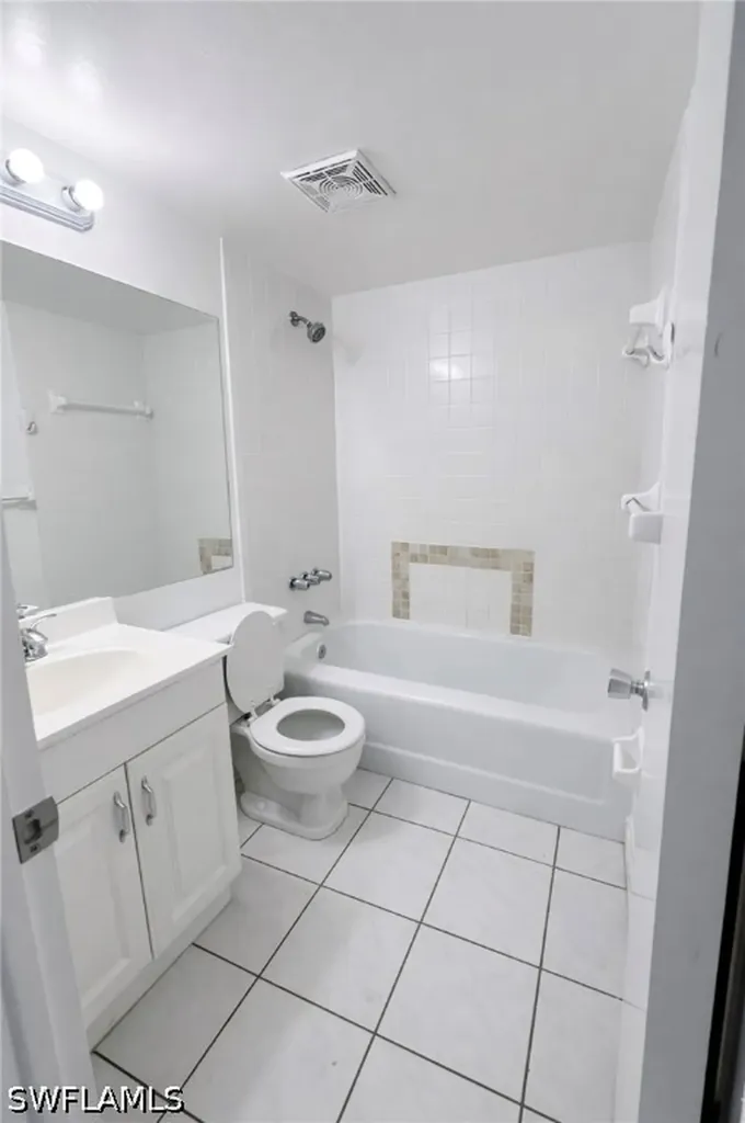 3325 Airport Road N Naples FL 34105