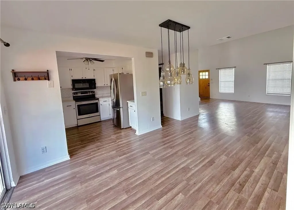 4211 Cindy Avenue Naples FL 34112