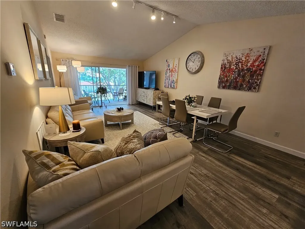 668 Mardel Court Naples FL 34104