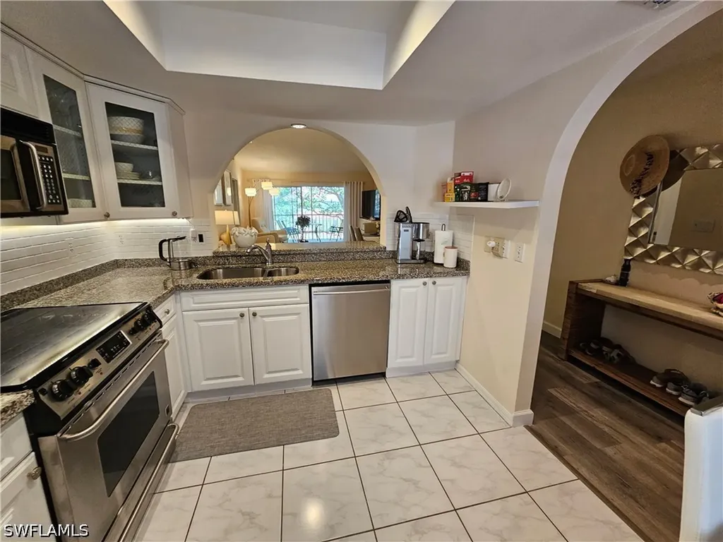 668 Mardel Court Naples FL 34104