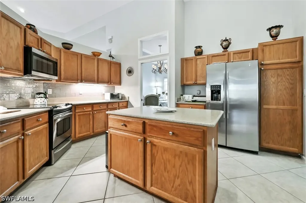 6545 Chestnut Circle Naples FL 34109