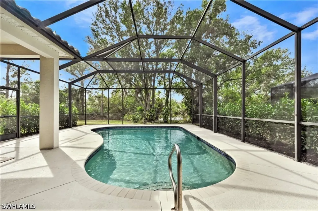6545 Chestnut Circle Naples FL 34109