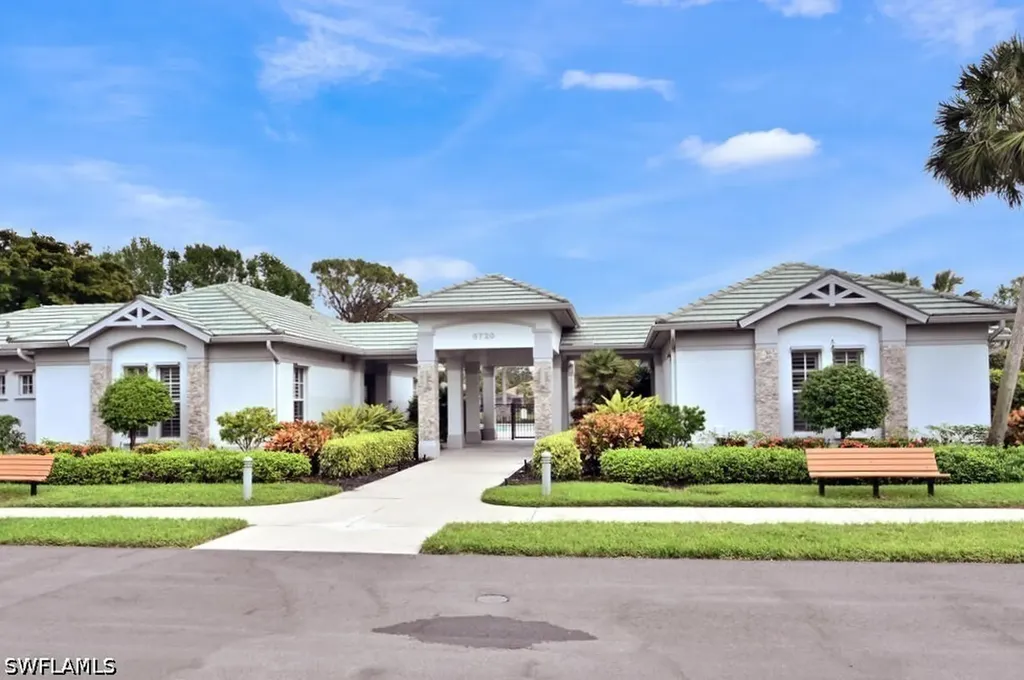 6545 Chestnut Circle Naples FL 34109