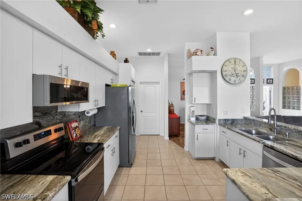 9131 Old Hickory Circle Fort Myers FL 33912