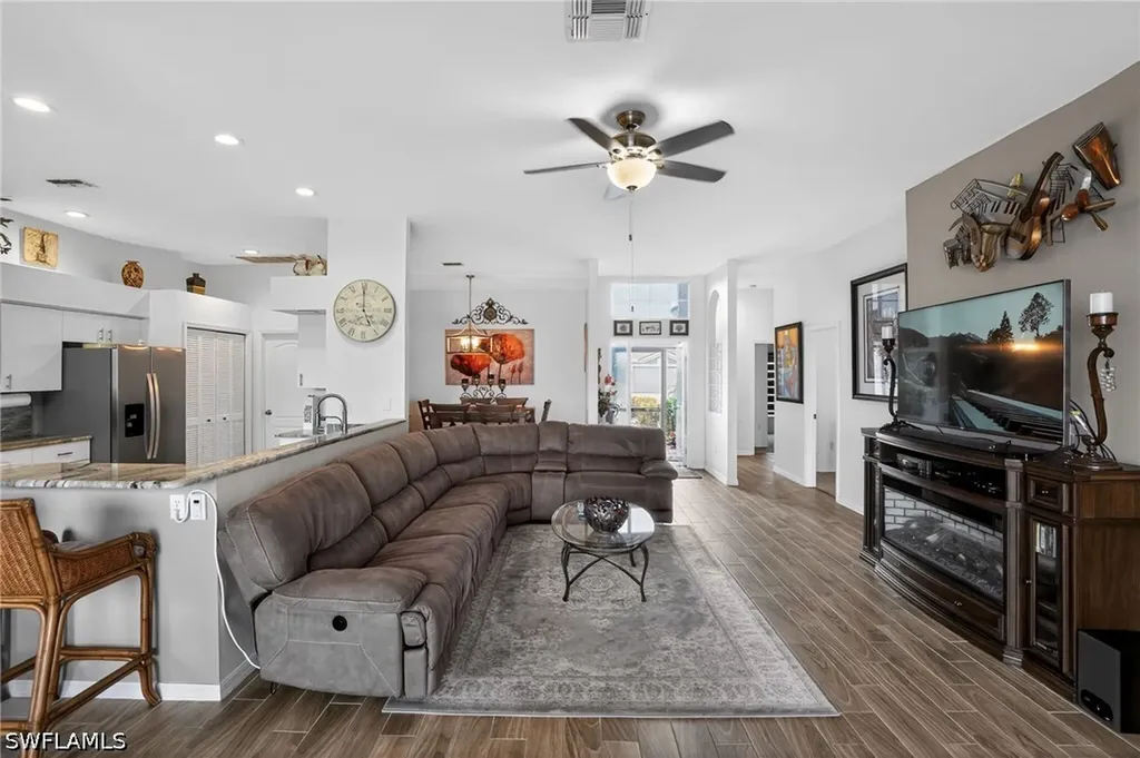 9131 Old Hickory Circle Fort Myers FL 33912