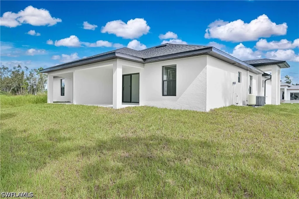4711 27th Street SW Lehigh Acres FL 33973