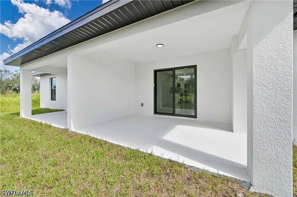 4711 27th Street SW Lehigh Acres FL 33973