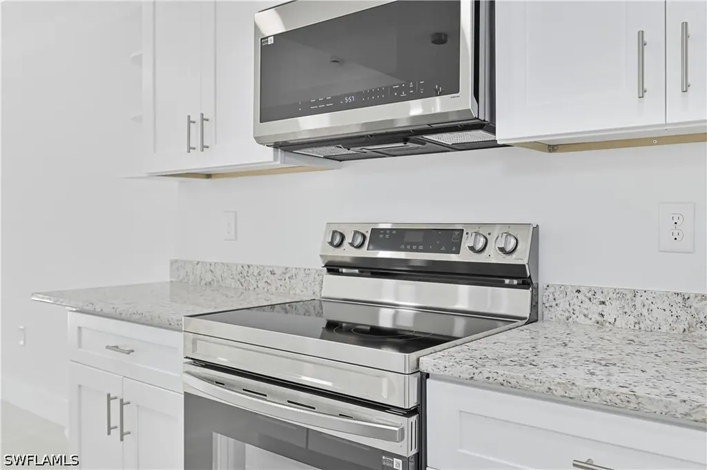 4711 27th Street SW Lehigh Acres FL 33973