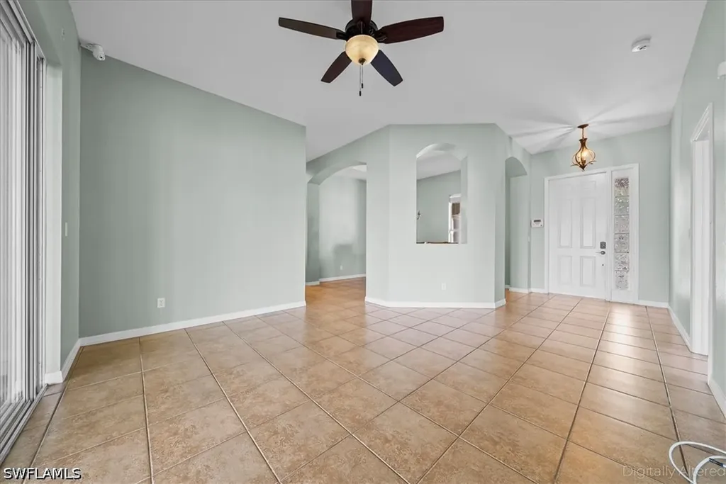 2099 Grove Drive Naples FL 34120