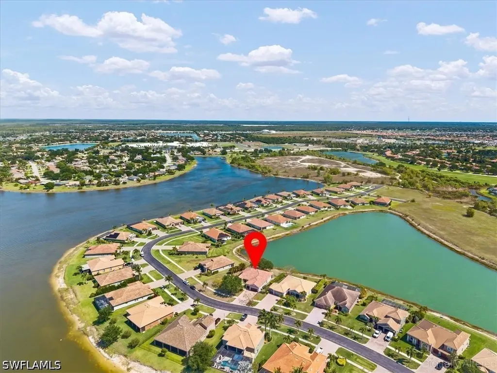 2099 Grove Drive Naples FL 34120