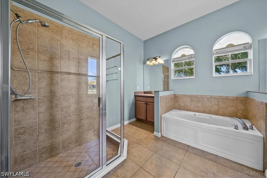2099 Grove Drive Naples FL 34120