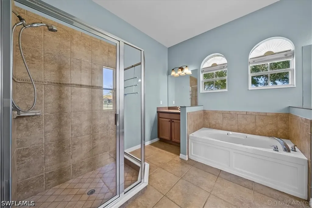 2099 Grove Drive Naples FL 34120