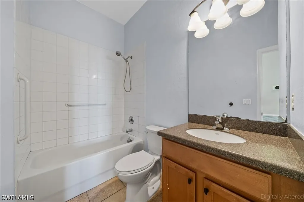 2099 Grove Drive Naples FL 34120