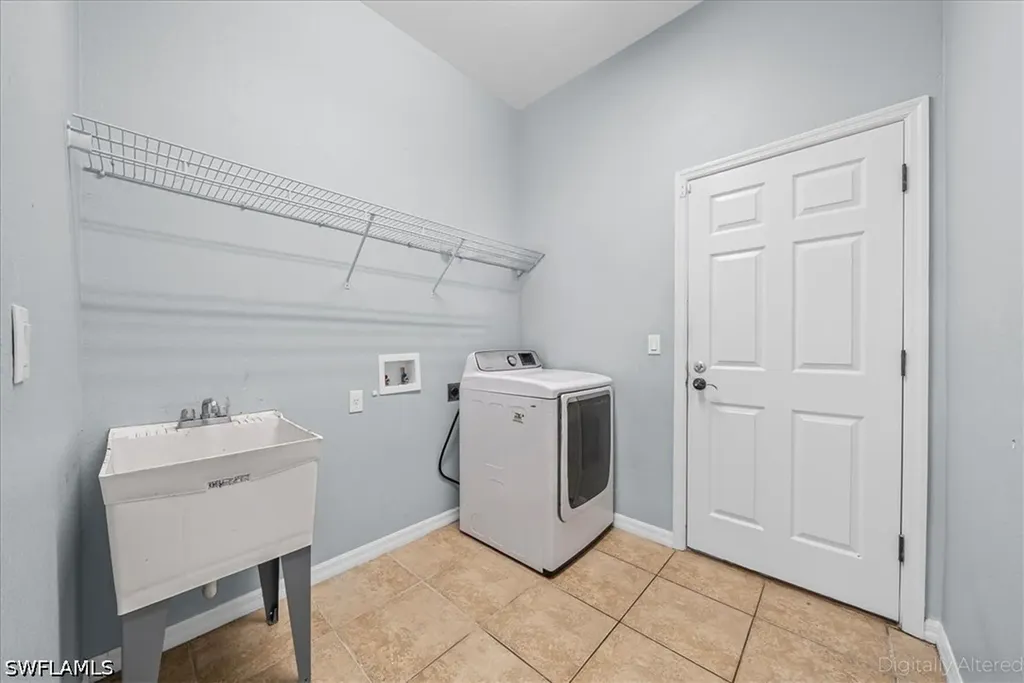 2099 Grove Drive Naples FL 34120