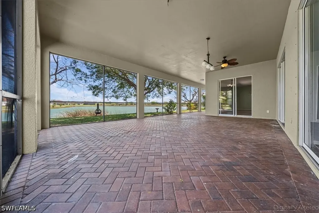2099 Grove Drive Naples FL 34120