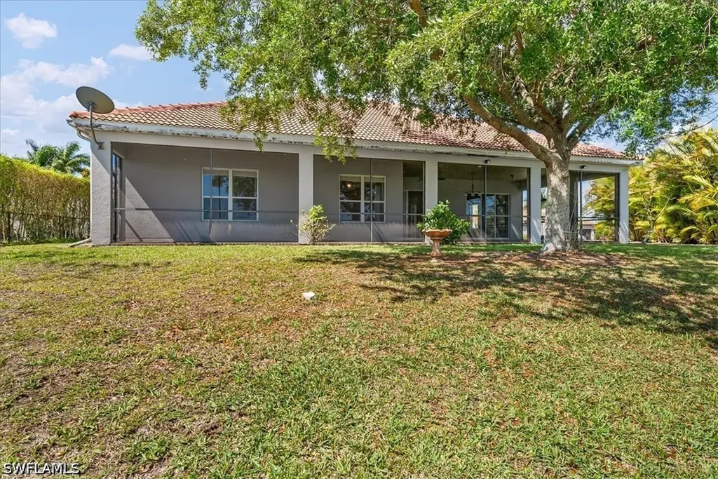 2099 Grove Drive Naples FL 34120