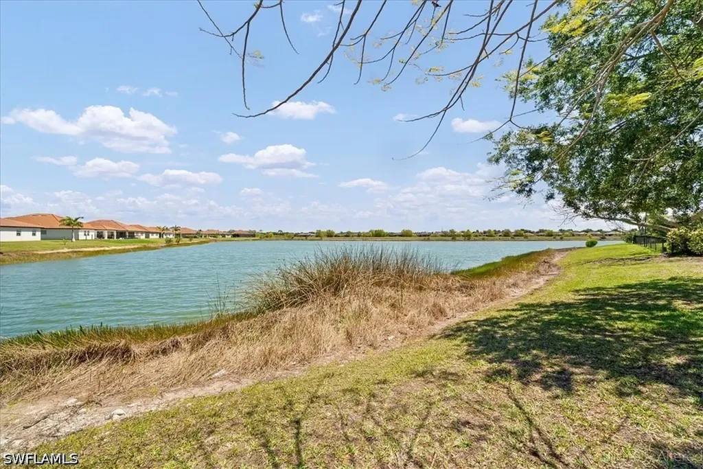 2099 Grove Drive Naples FL 34120