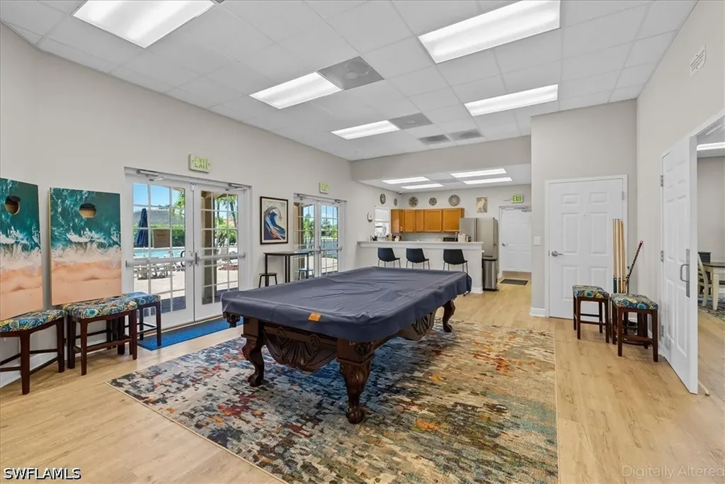 2099 Grove Drive Naples FL 34120