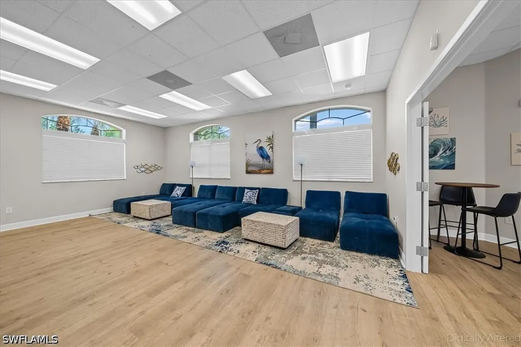 2099 Grove Drive Naples FL 34120