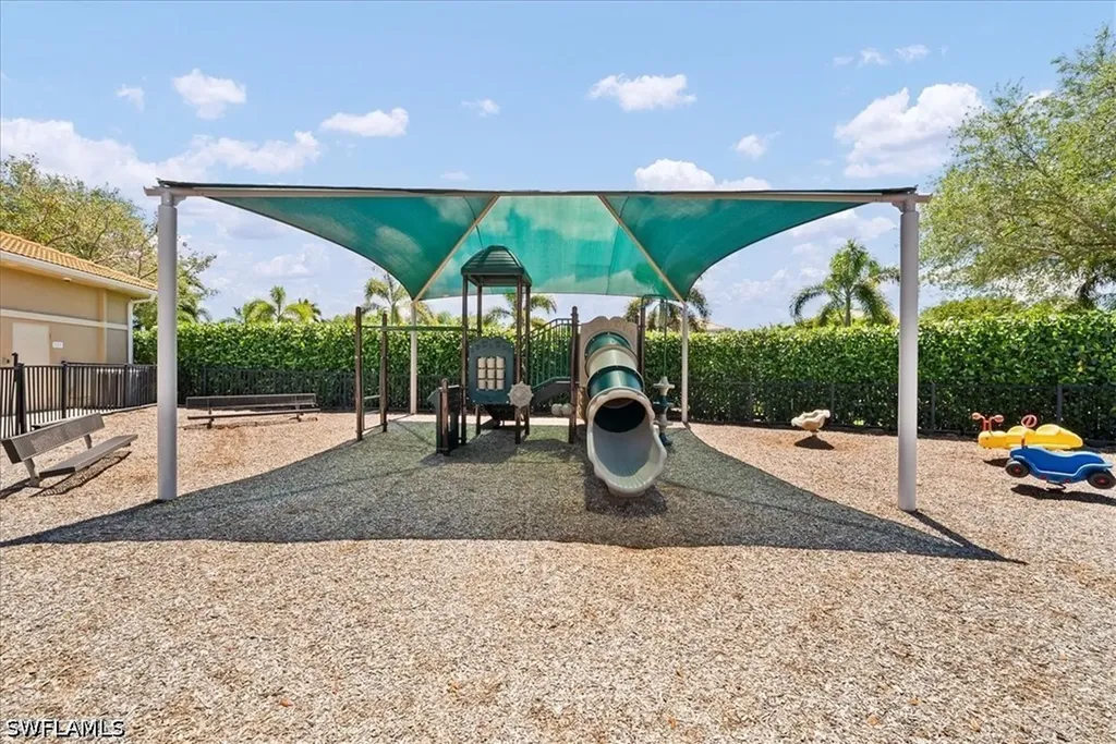 2099 Grove Drive Naples FL 34120