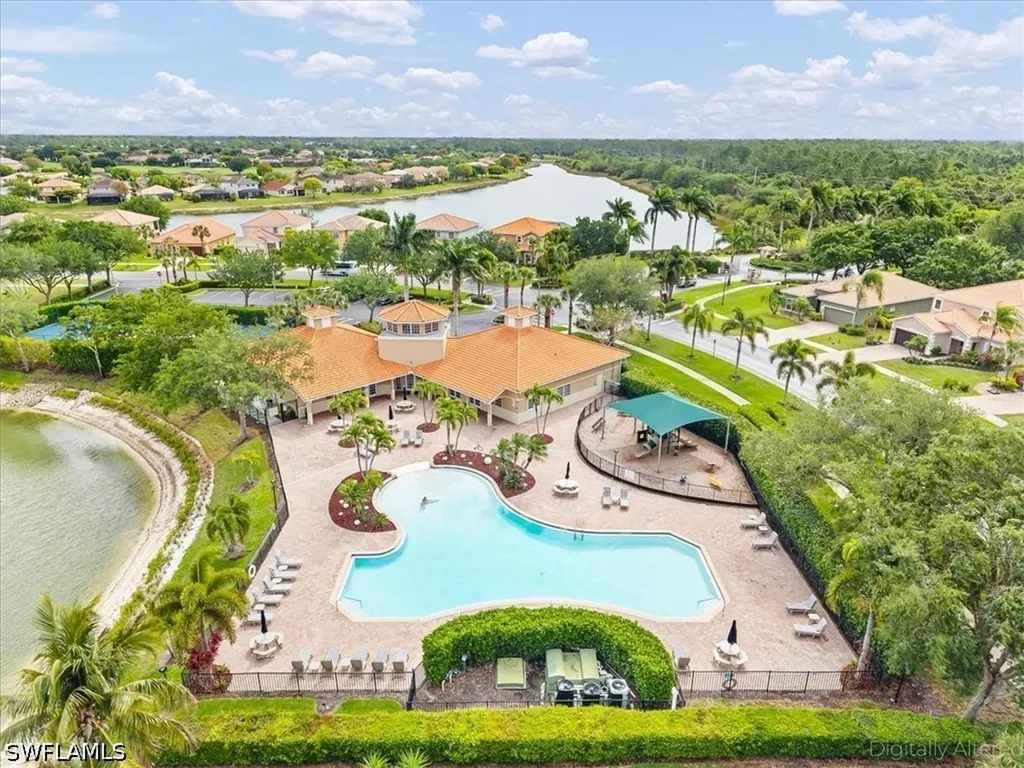 2099 Grove Drive Naples FL 34120