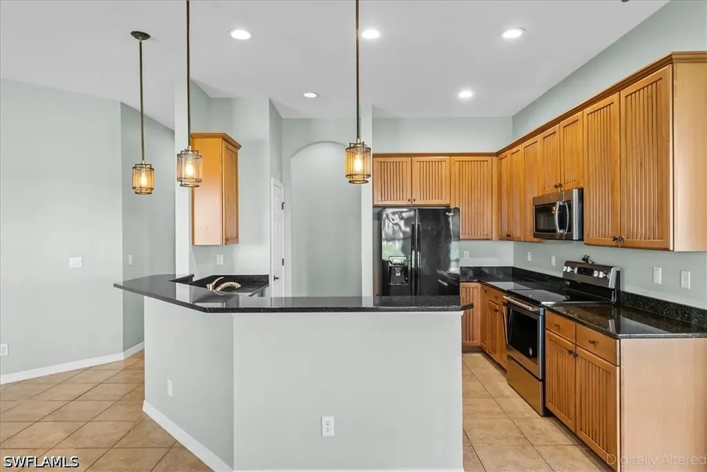 2099 Grove Drive Naples FL 34120
