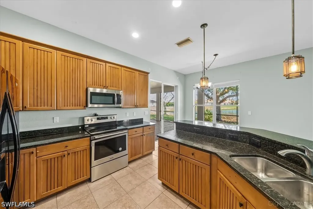 2099 Grove Drive Naples FL 34120