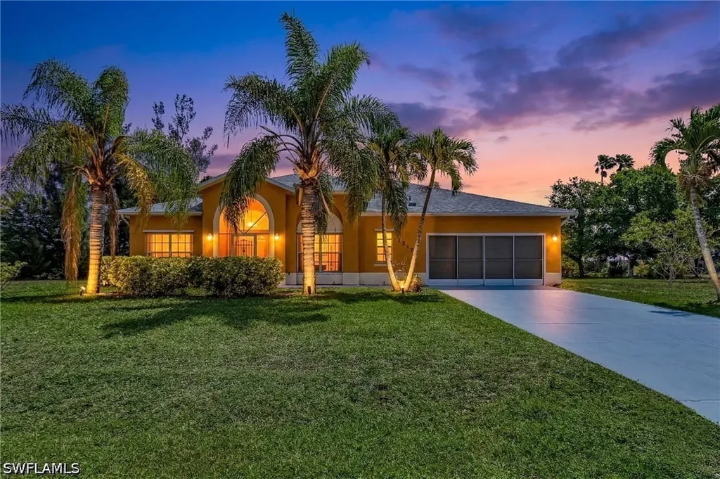1217 SW 1st Avenue Cape Coral FL 33991