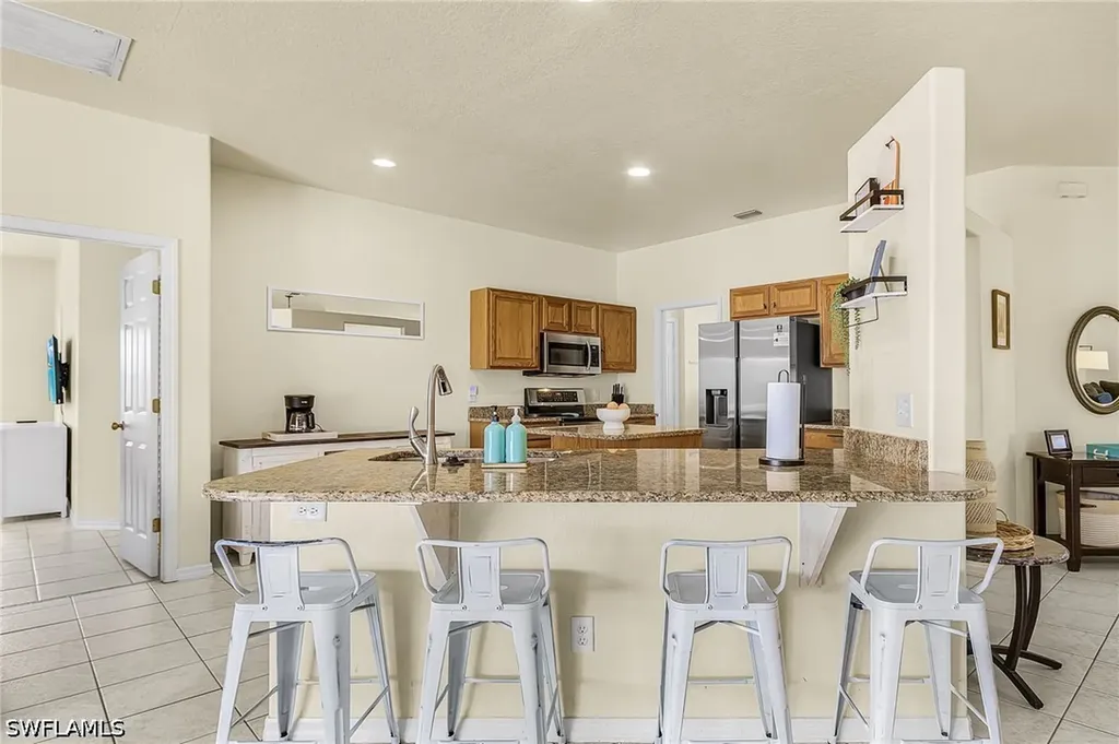 1217 SW 1st Avenue Cape Coral FL 33991