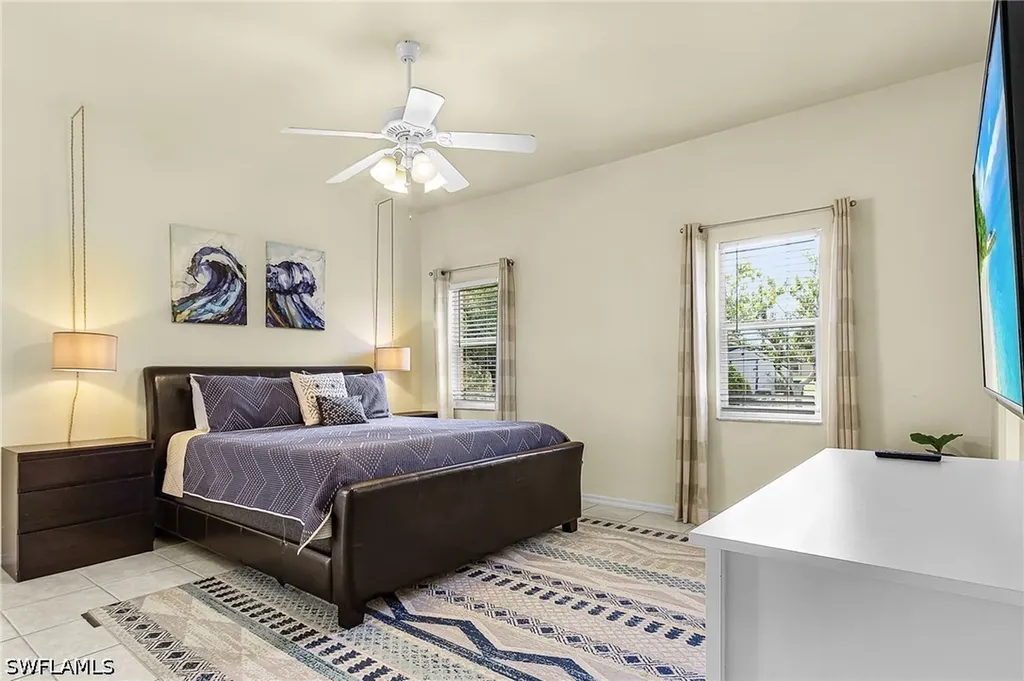 1217 SW 1st Avenue Cape Coral FL 33991