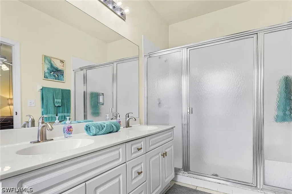 1217 SW 1st Avenue Cape Coral FL 33991