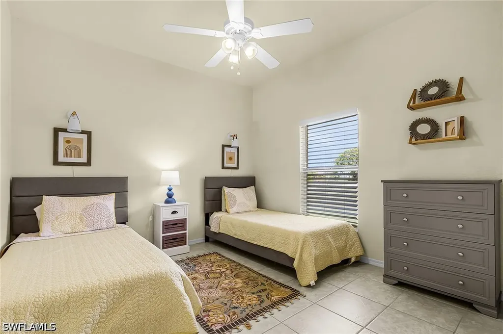 1217 SW 1st Avenue Cape Coral FL 33991