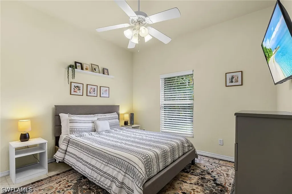 1217 SW 1st Avenue Cape Coral FL 33991
