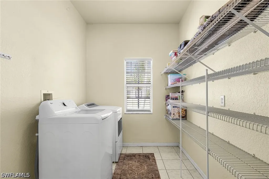 1217 SW 1st Avenue Cape Coral FL 33991