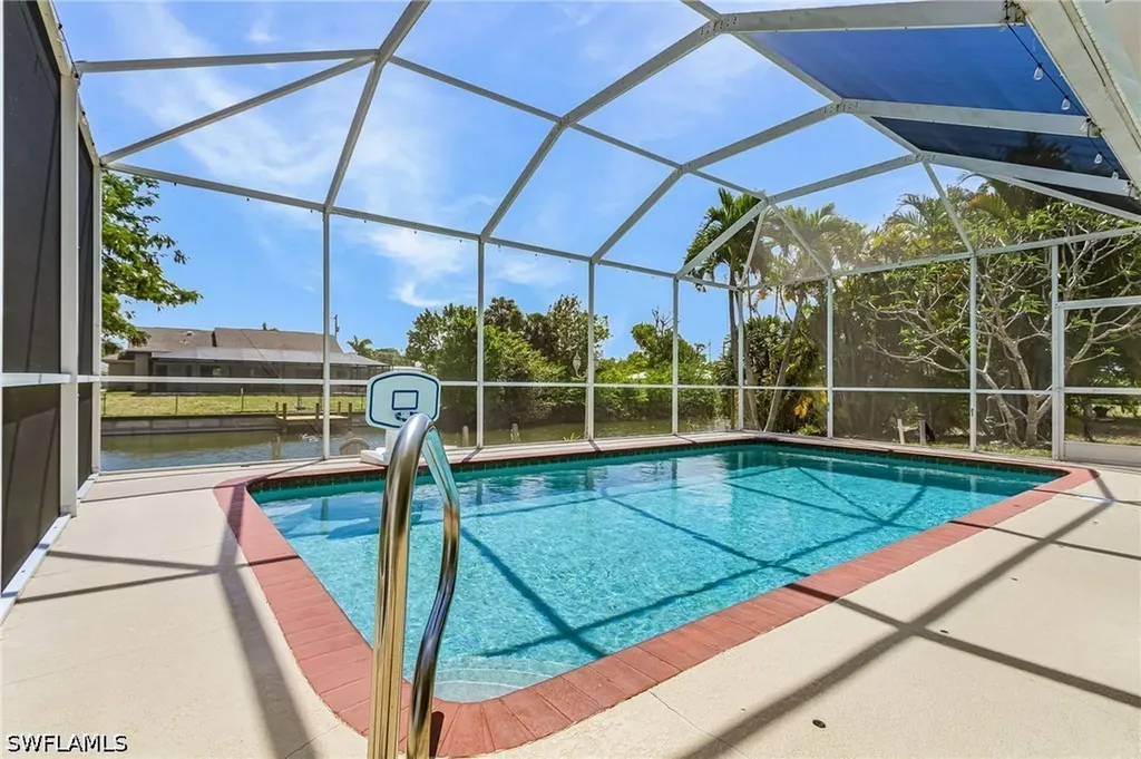 1217 SW 1st Avenue Cape Coral FL 33991